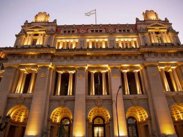 El presidente de la Corte Suprema convocó a los jueces a las 16 para decidir sobre la causa Vialidad