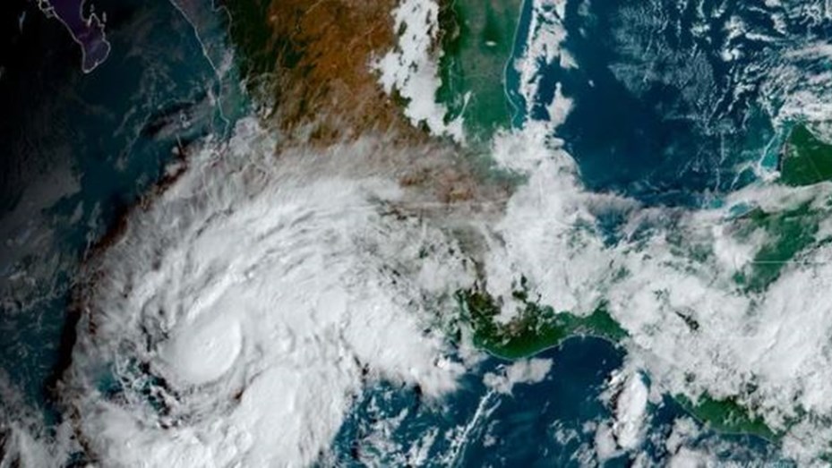 El huracán Erick evoluciona a categoría 4 y anticipa su impacto en sur de México
