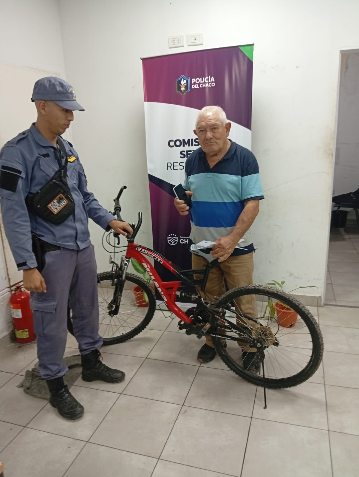 Lo demoraron para identificarlo, era buscado por la justicia y tenía una bicicleta y un teléfono sustraídos