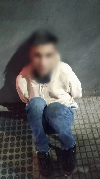 Un delincuente robó, huyó, atropelló y mató a un motociclista en Palermo: fue detenido