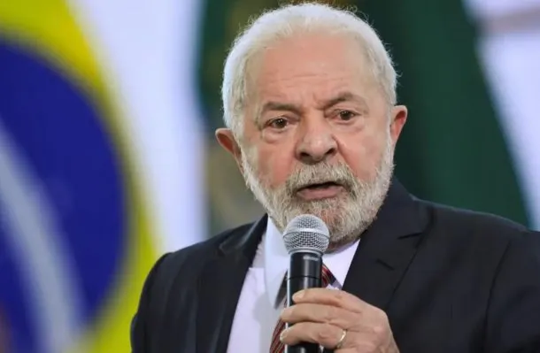 Lula da Silva va por la reelección: «Esos lunáticos no volverán»