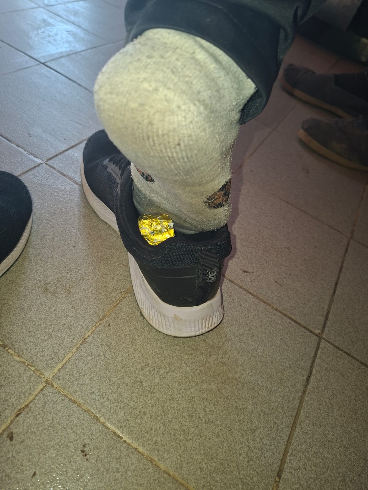 “Calzado” con drogas: fue a un control oftalmológico