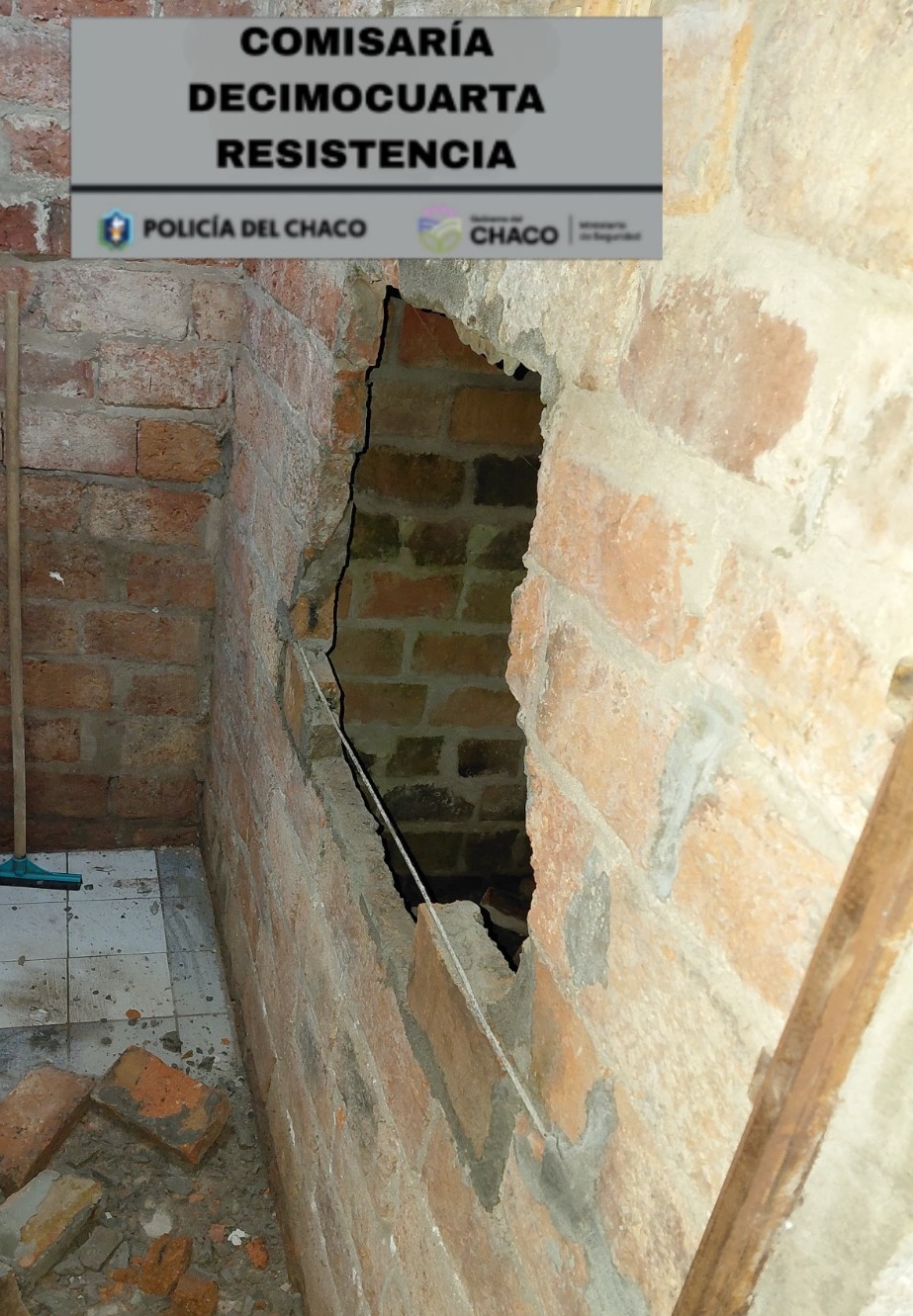 Hicieron un boquete para robar y el padre de una sospechosa devolvió lo robado