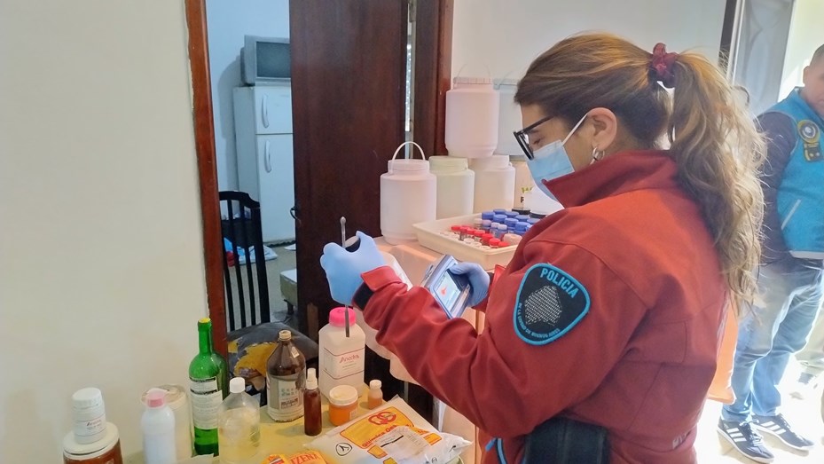 Breaking Bad «Sarandí»: cierran un laboratorio clandestino en Avellaneda que producía 14 mil pastillas de éxtasis