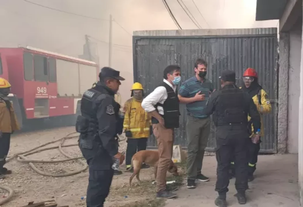Intenso trabajo para sofocar distintos focos de incendio en Salta Capital y Valle de Lerma