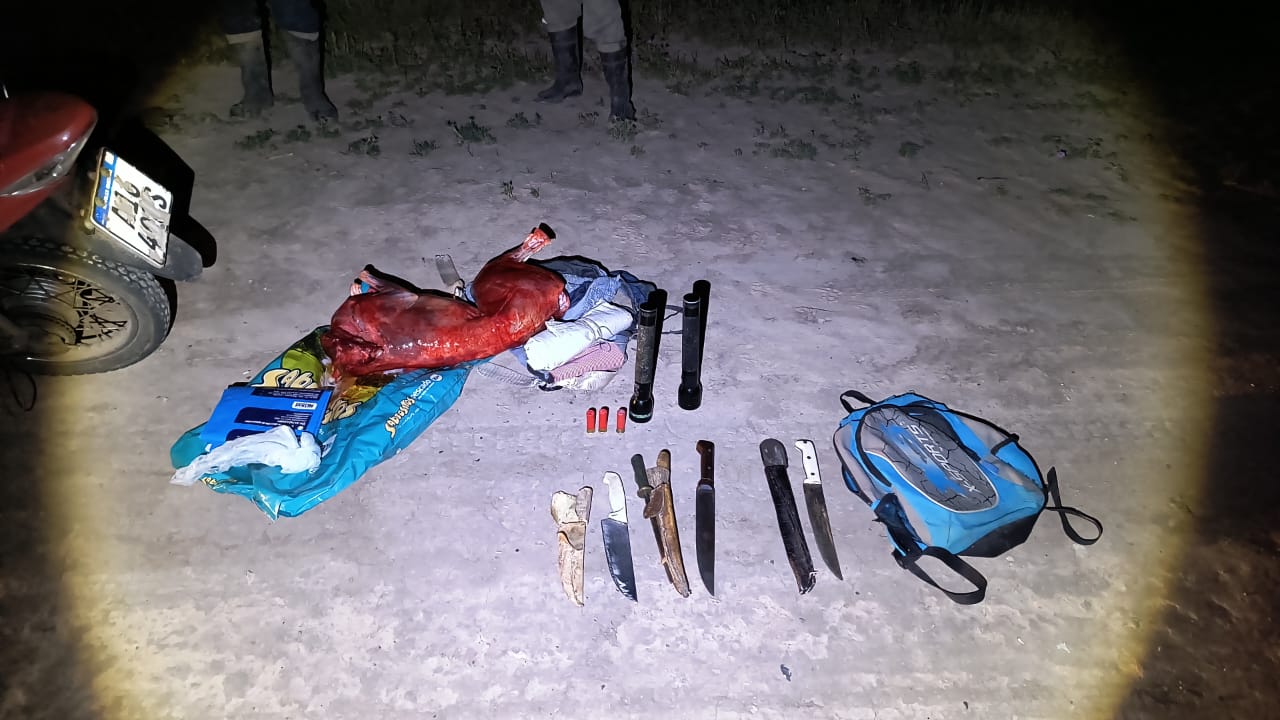 Interceptan a cazadores con armas y animales faenados