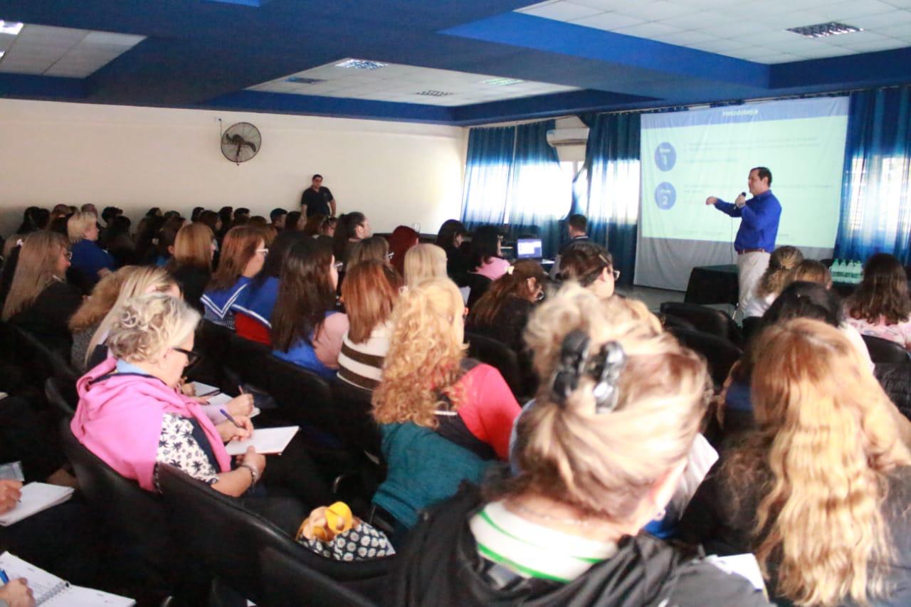 Educación inició capacitación a directores de instituciones para implementar carga de datos del censo de docentes y en el sistema de gestión