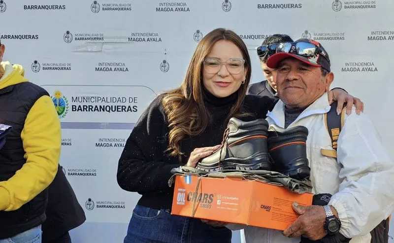 Magda Ayala refuerza el trabajo municipal con nueva entrega de indumentaria