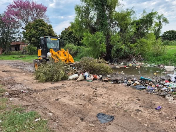 Barranqueras avanza con tareas de mantenimiento en distintos barrios