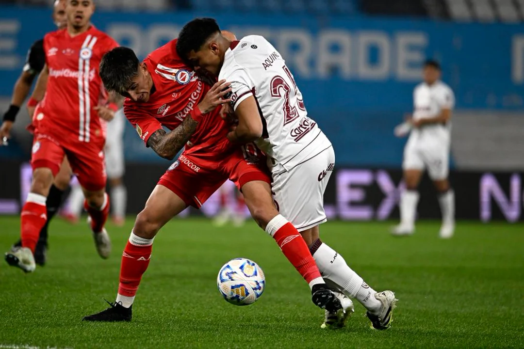 Argentinos Juniors venció a Lanús y se metió en semifinales de la Copa Argentina