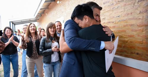 Zdero entregó viviendas y títulos de propiedad en Santa Sylvina: “estamos devolviendo la confianza que nos han depositado”